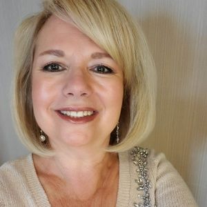 Meet your Posher, Frances